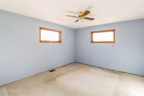 75 Carthage Ln, Hoffman Estates, IL 60169 photo 24