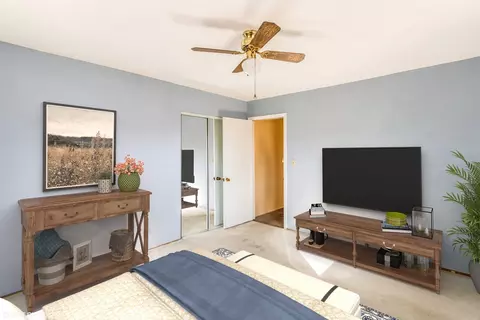 75 Carthage Ln, Hoffman Estates, IL 60169 photo 25