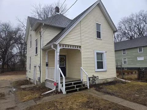 1127 22nd Ave, Rockford, IL 61104