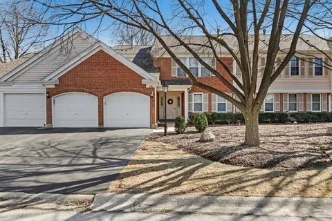 101 Rob Roy Ln #A, Prospect Heights, IL 60070