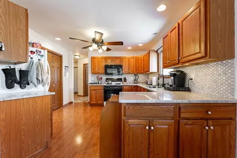 Kitchen - 22 Delburne Dr, Davis, IL 61019 photo 1 of 3