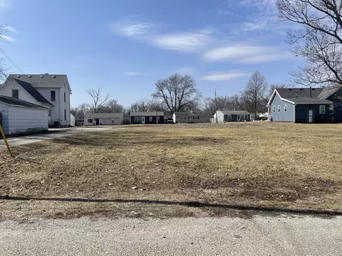 107 N Seminary St, Downs, IL 61736 photo 1