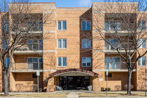 7414 W Irving Park Rd #305, Norridge, IL 60706