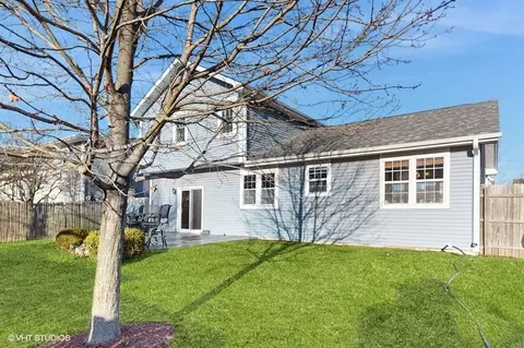 Exterior - 485 E Cimarron Dr, Aurora, IL 60504 photo 4 of 4