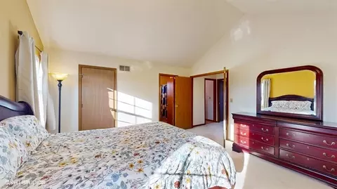 Bedroom - 485 E Cimarron Dr, Aurora, IL 60504 photo 2 of 6