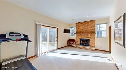 Living - 485 E Cimarron Dr, Aurora, IL 60504 photo 3 of 3