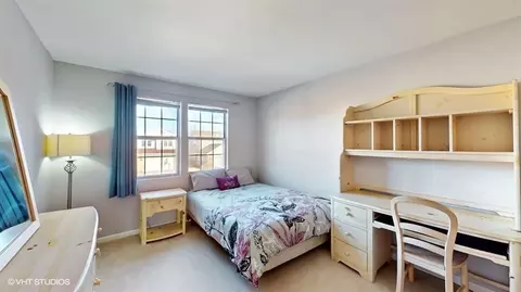 Bedroom - 485 E Cimarron Dr, Aurora, IL 60504 photo 4 of 6