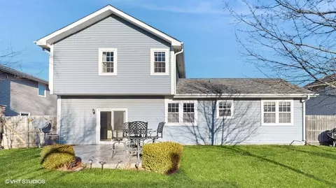 Exterior - 485 E Cimarron Dr, Aurora, IL 60504 photo 3 of 4