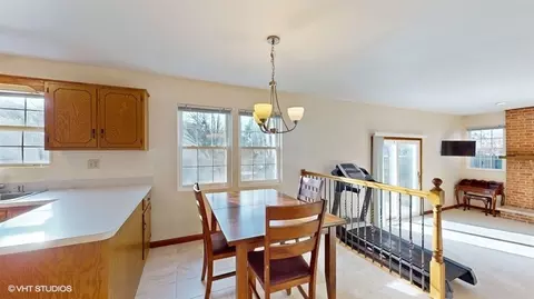Other - 485 E Cimarron Dr, Aurora, IL 60504 photo 2 of 5