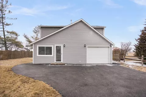 1852 N 4253rd Rd, Leland, IL 60531