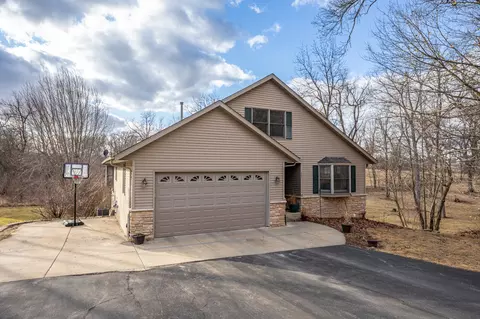 362 Corkhill Ct, Davis, IL 61019 photo 2