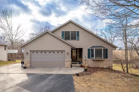 362 Corkhill Ct, Davis, IL 61019