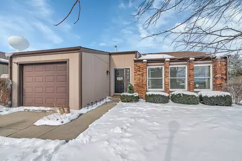 1014 Park Crest Dr, Darien, IL 60561