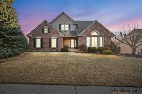 1218 Yorkshire Dr N, Sycamore, IL 60178