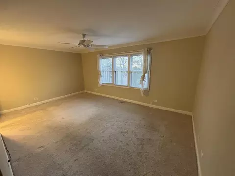 1129 Oakview Dr, Wheaton, IL 60187 photo 16