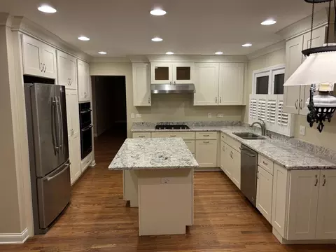 1129 Oakview Dr, Wheaton, IL 60187 photo 9