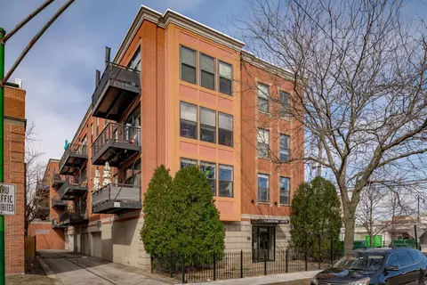 3944 N Claremont Ave #403, Chicago, IL 60618