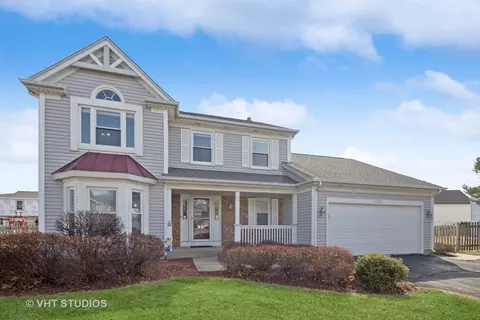 205 S Pembroke Dr, Schaumburg, IL 60193