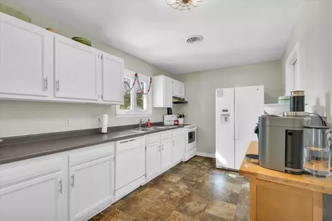 8 Normandy Pl, Champaign, IL 61821 photo 11