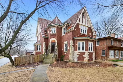 9001 S Bell Ave, Chicago, IL 60643