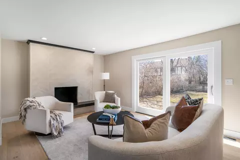 Living - 1950 Cromwell Dr, Wheaton, IL 60189 photo 3 of 3