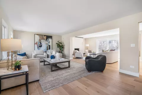 Living - 1950 Cromwell Dr, Wheaton, IL 60189 photo 1 of 3