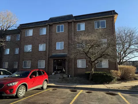 1001 Buccaneer Dr #3, Schaumburg, IL 60173