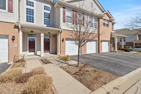 8225 Concord Ln #D, Justice, IL 60458