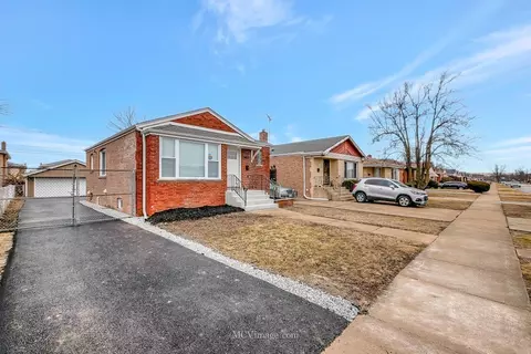 362 Oglesby Ave, Calumet City, IL 60409