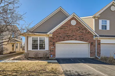 1254 Bradley Cir, Elgin, IL 60120