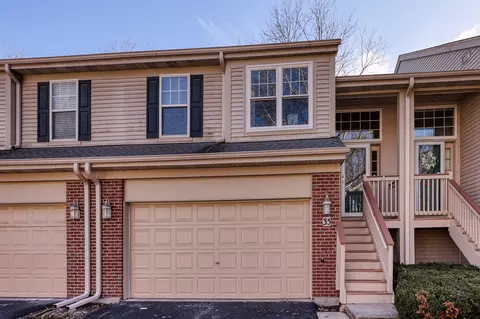 35 Samuel Dr #17-4, Streamwood, IL 60107