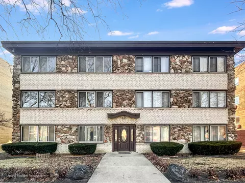 405 Home Ave #304, Oak Park, IL 60302