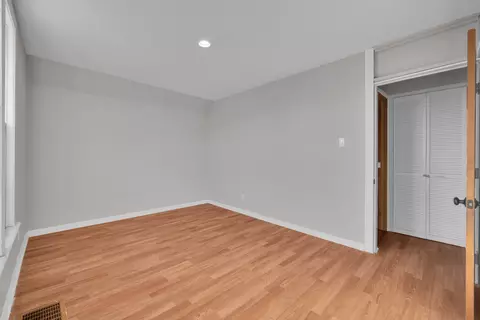 Bedroom - 515 Orange St, Elgin, IL 60123 photo 3 of 4