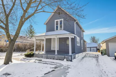 Exterior - 515 Orange St, Elgin, IL 60123 photo 3 of 6