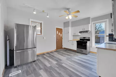 Kitchen - 515 Orange St, Elgin, IL 60123 photo 1 of 3