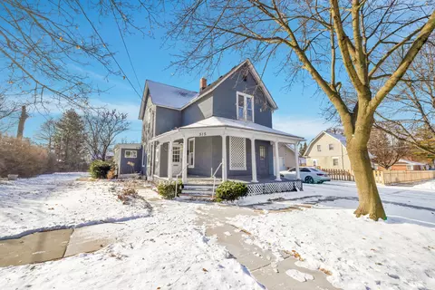 Exterior - 515 Orange St, Elgin, IL 60123 photo 2 of 6