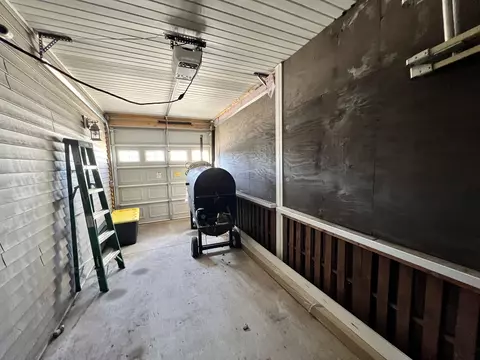 Exterior - Undisclosed, Aurora, IL 60505 photo 5 of 7