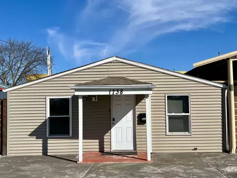 Exterior - Undisclosed, Aurora, IL 60505 photo 2 of 7