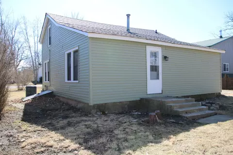 405 E Broadway St, Newark, IL 60541 photo 14