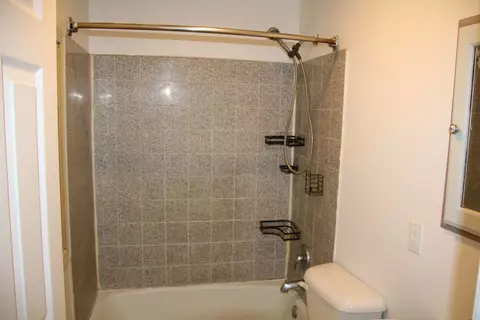 405 E Broadway St, Newark, IL 60541 photo 11
