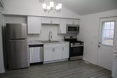 405 E Broadway St, Newark, IL 60541 photo 5