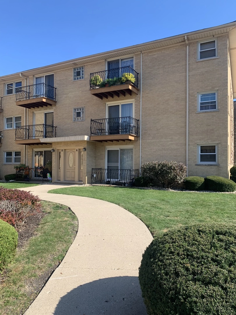 32 W Conti Pkwy Unit 1A