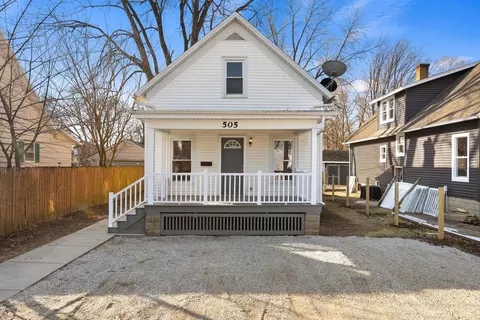 505 E Locust St, Fairbury, IL 61739