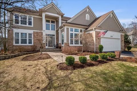 2724 Briargate Ct, West Chicago, IL 60185