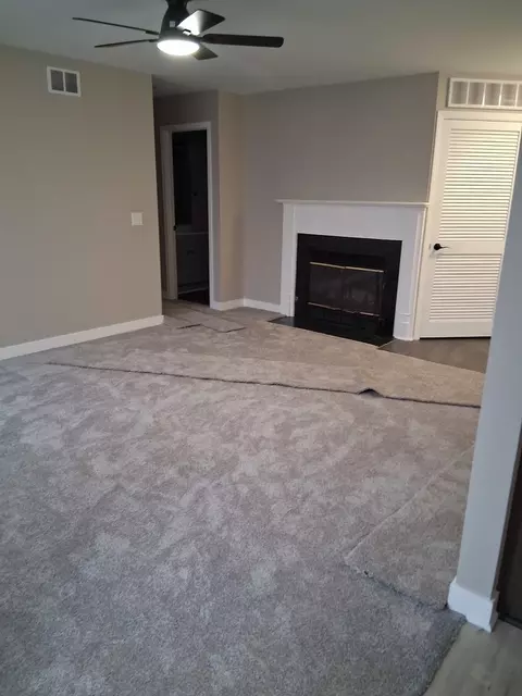 Living - 673 Thorntree Ct #D-2, Bartlett, IL 60103 photo 1 of 1