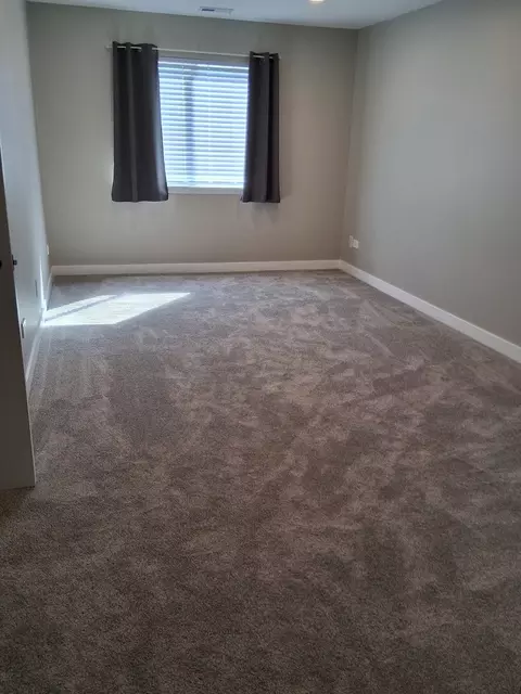Bedroom - 673 Thorntree Ct #D-2, Bartlett, IL 60103 photo 1 of 1