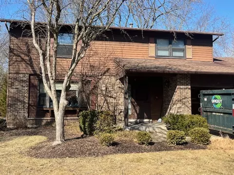 760 Concord Ct, Algonquin, IL 60102
