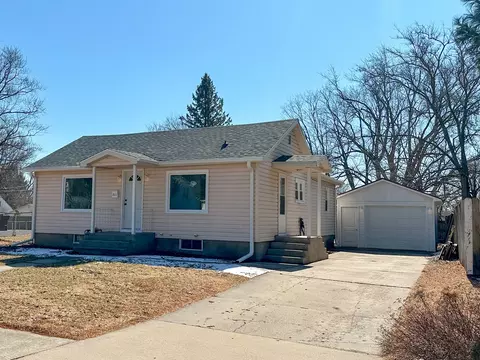 311 W Hitt St, Mount Morris, IL 61054