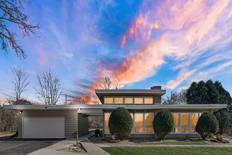 77 Graymoor Ln, Olympia Fields, IL 60461 photo 2