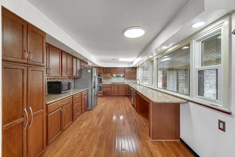 77 Graymoor Ln, Olympia Fields, IL 60461 photo 10